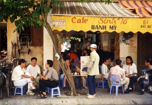 Café street scene in Hanoi