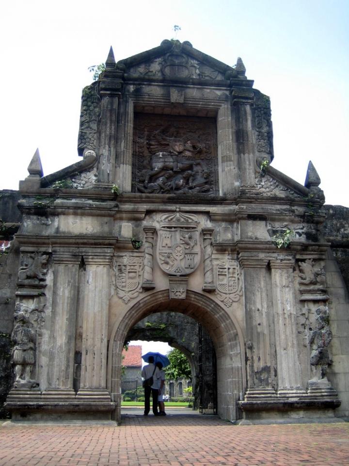 The gate to Intramuros. Intramuros is part of the old city of Manila. It is an old fort town which was used to be located by the sea and served as the dwellings for the Spanish colonizers. Today it becomes a historical site to commemorate the national hero, Jose Rizal. 