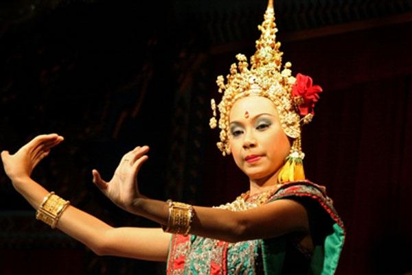 Classical Thai dance can accompany piphat music.