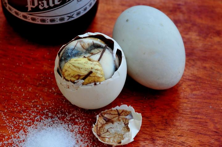 Crazy, Crawly, Creepy and Crunchy, Balut.