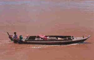 Fishing boat on the Tonlé Sap River