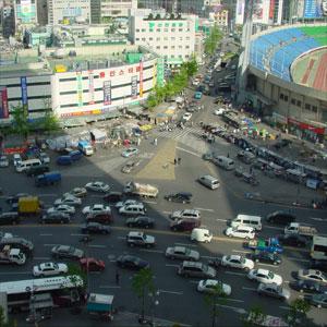 Busy streets at Dongdaemun Market