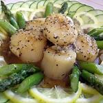 Stir Fried Asparagus with Scallops in Black Pepper