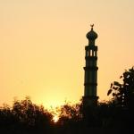 Sunset behind Pondicherry mosque; 1/800 exp at f4